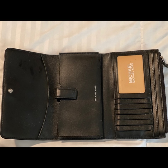 Michael Kors Large Gramercy polish leather satchel - Picture 5 of 7